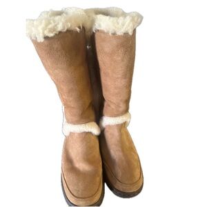 UGG Women's Tan Shearling Winter Boots